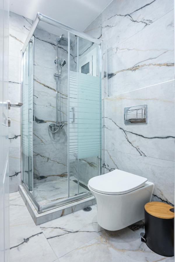 Luxury Downtown Apartment E1 Thessaloniki Buitenkant foto